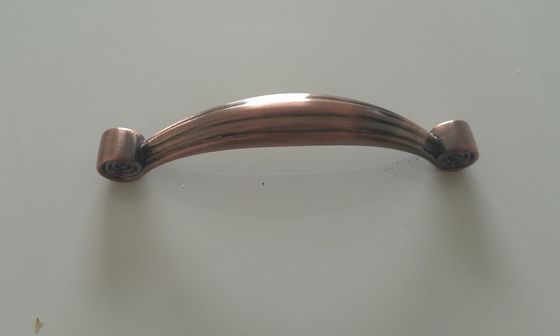 96 / 128mm مواصفات سبائك الزنك العتيقة مجلس الوزراء مقابض الأثاث مقابض وسحب رقم المعدني 7001 صقيل أو البرونز العتيقة