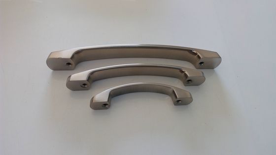 τα διαστημικά έπιπλα 64/96/128mm τραβούν και χειρίζονται/λαβές 6004 ντουλαπιών νικέλιο και χρυσός σατέν κραμάτων ψευδάργυρου