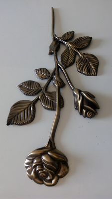 زاماك روز التابوت المعدني المناسب D014 ذهب فضة أو برونز زاماك مادة سبائك الزنك 39 * 18cm