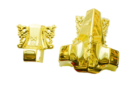 Pp. bereiten auf oder gesetzte goldene Farbe C001 DER ABS-Schatullenecke